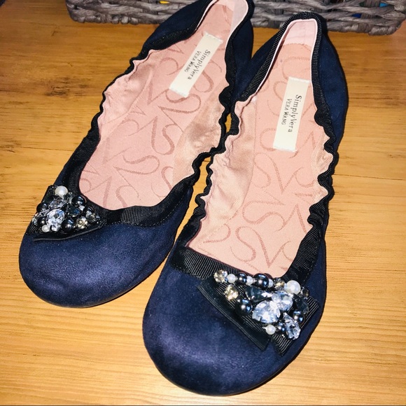 Vera Wang Shoes - Vera Wang flexible rhinestone flats